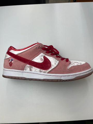 Nike SB Dunk Low 'Strange Love' Pre-Owned