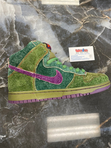 Nike Dunk High SB ‘Skunk 420’ (2010)
