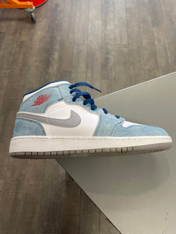 Jordan 1 Mid Hyper Royal