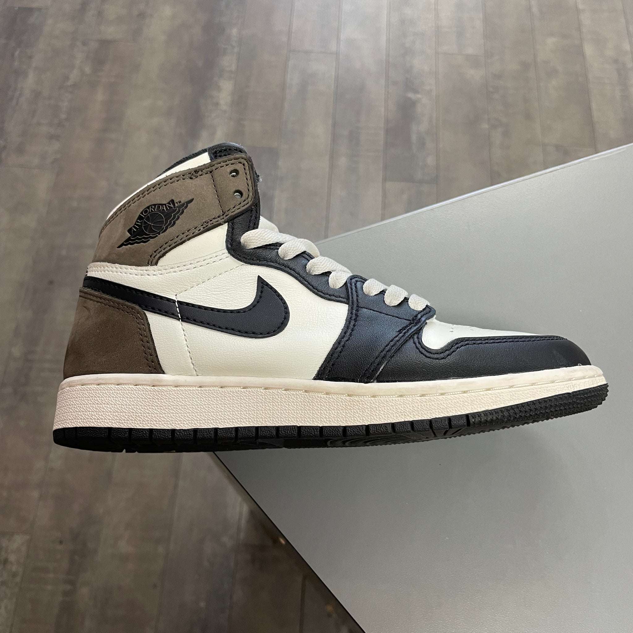 Jordan 1 Mocha (GS)
