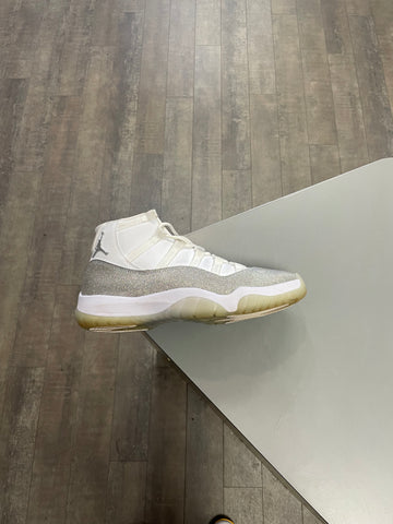 Jordan 11 White Metallic Silver (No Box.)