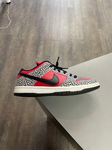 Nike Dunk Low SB Supreme Red Cement 2012 (No Box.)