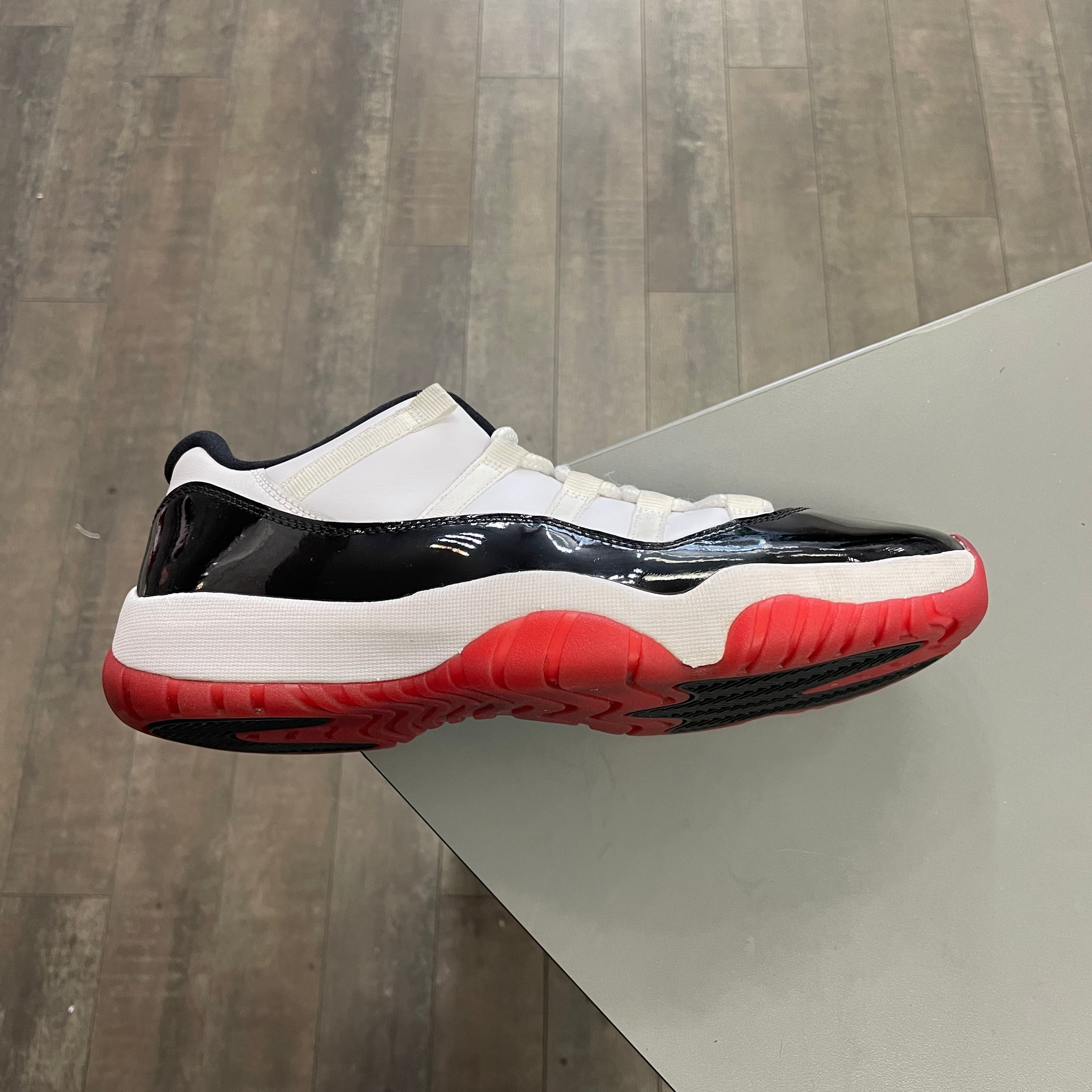 Jordan 11 Low Concord Bred