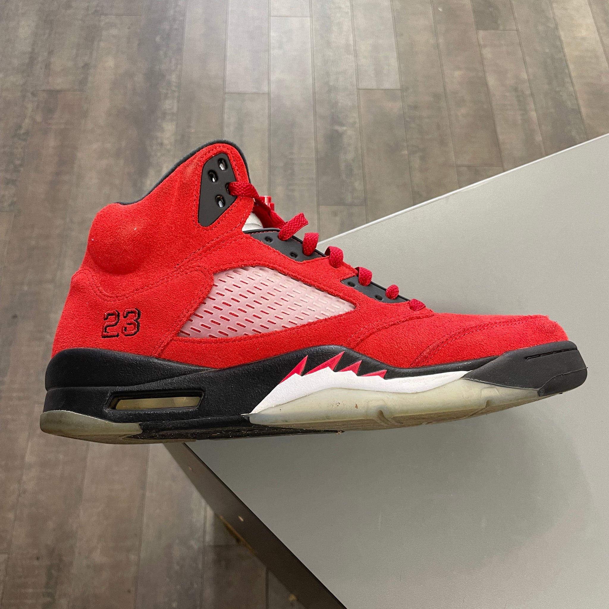 Jordan 5 Raging Bull 2021