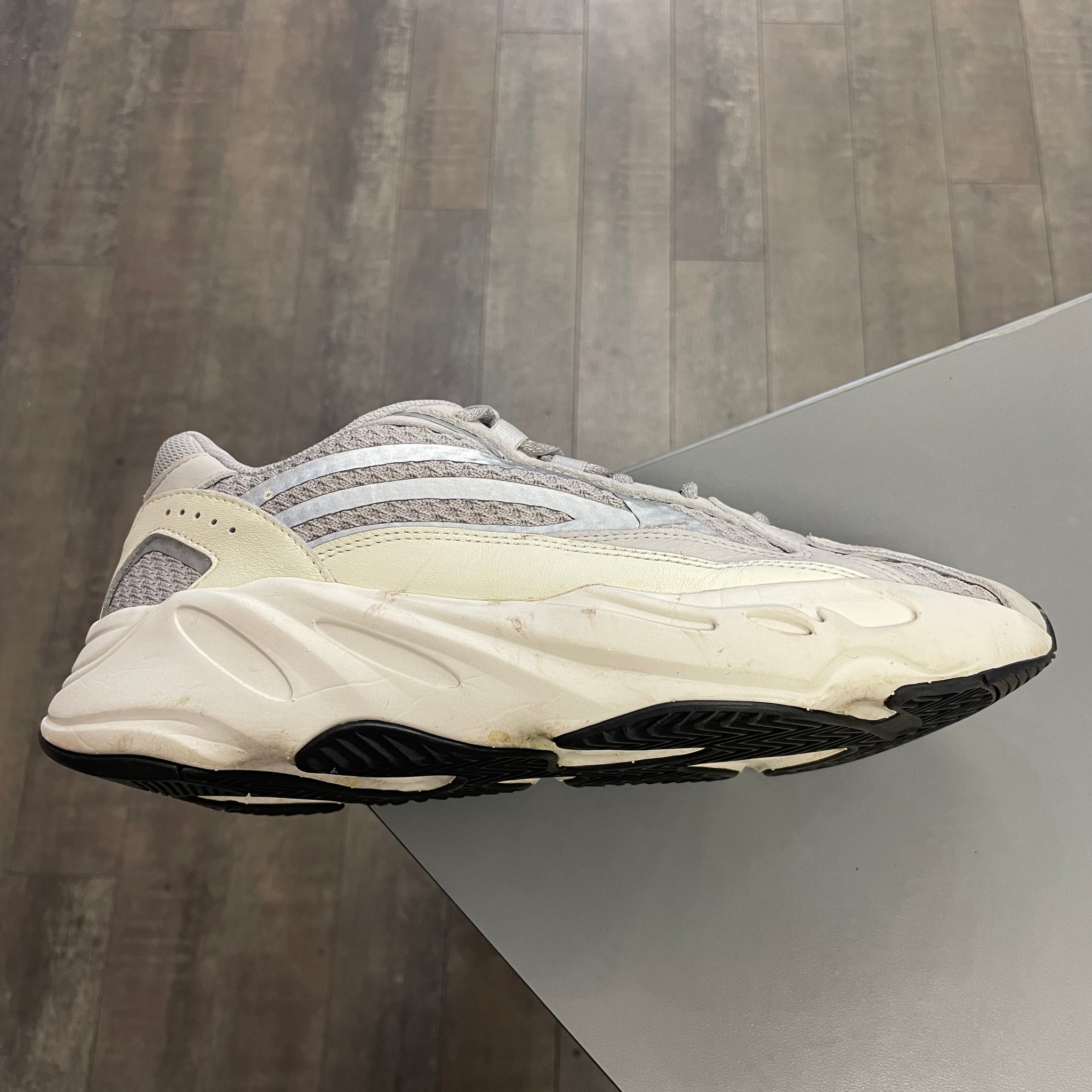 Yeezy 700 V2 Static