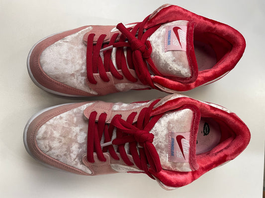 Nike SB Dunk Low 'Strange Love' Pre-Owned