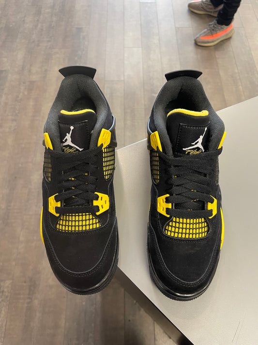 Jordan 4 Thunder