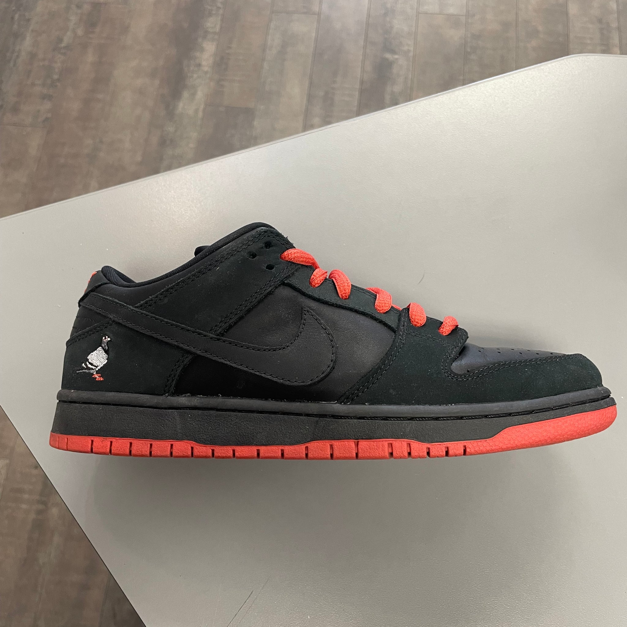 Nike Dunk Low SB Black Pigeon (Pre-Owned w/ Box)