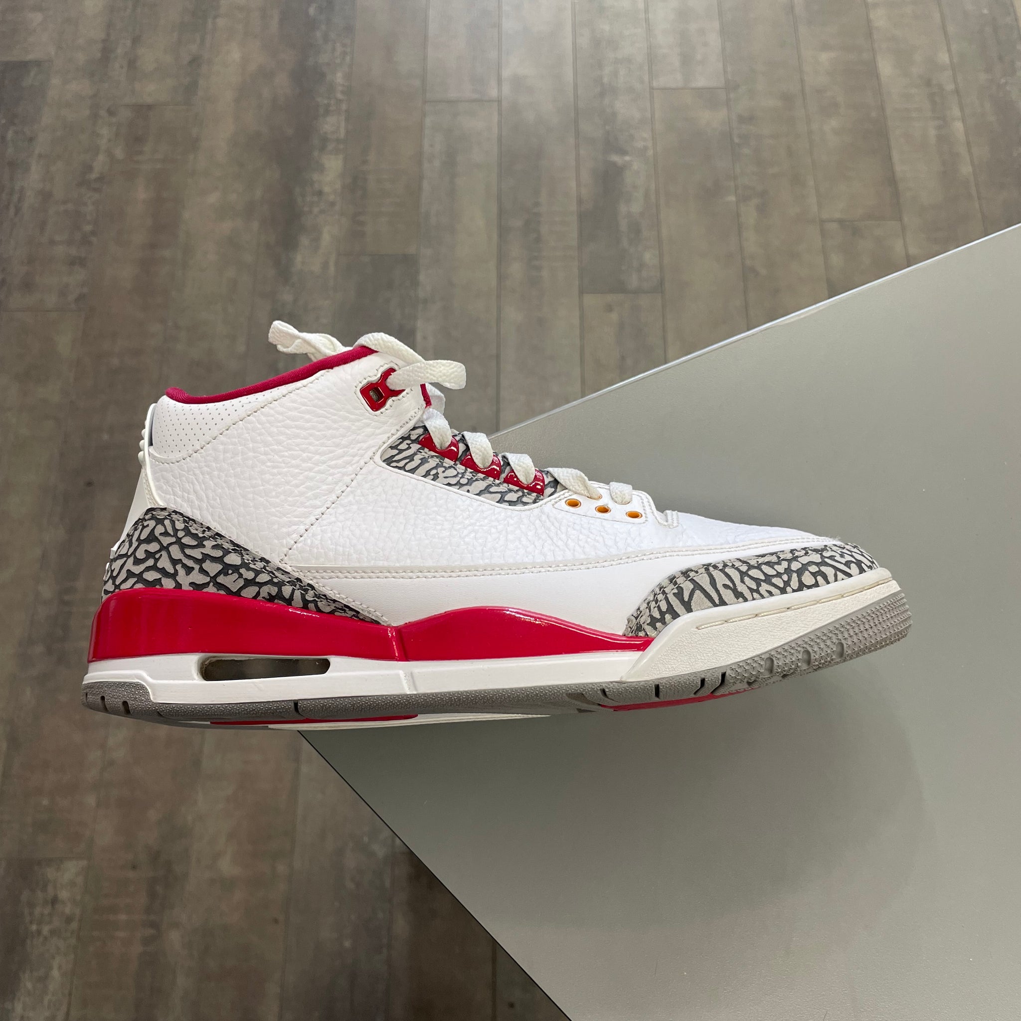 Jordan 3 Cardinal