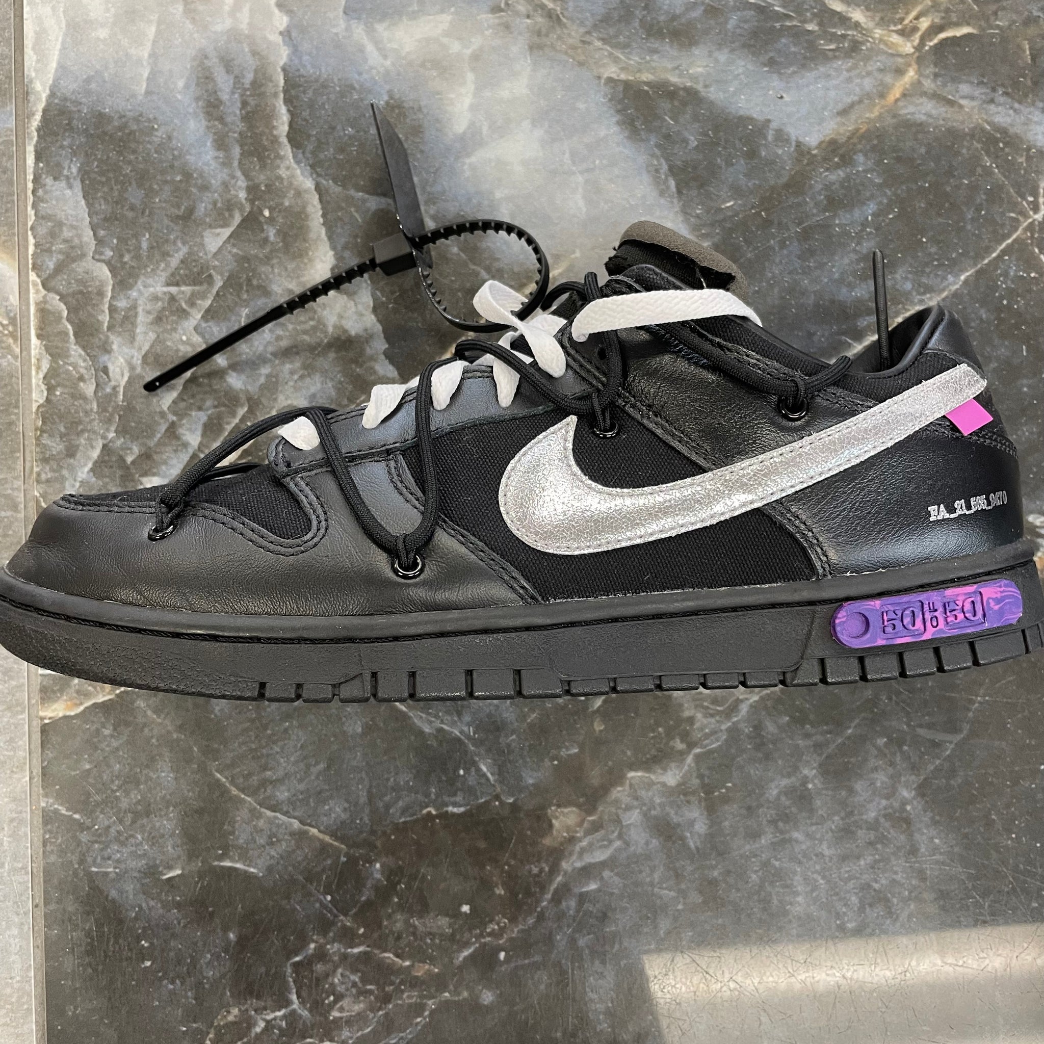 Nike Dunk Low Off-White ‘Lot 50’ - PreOwned