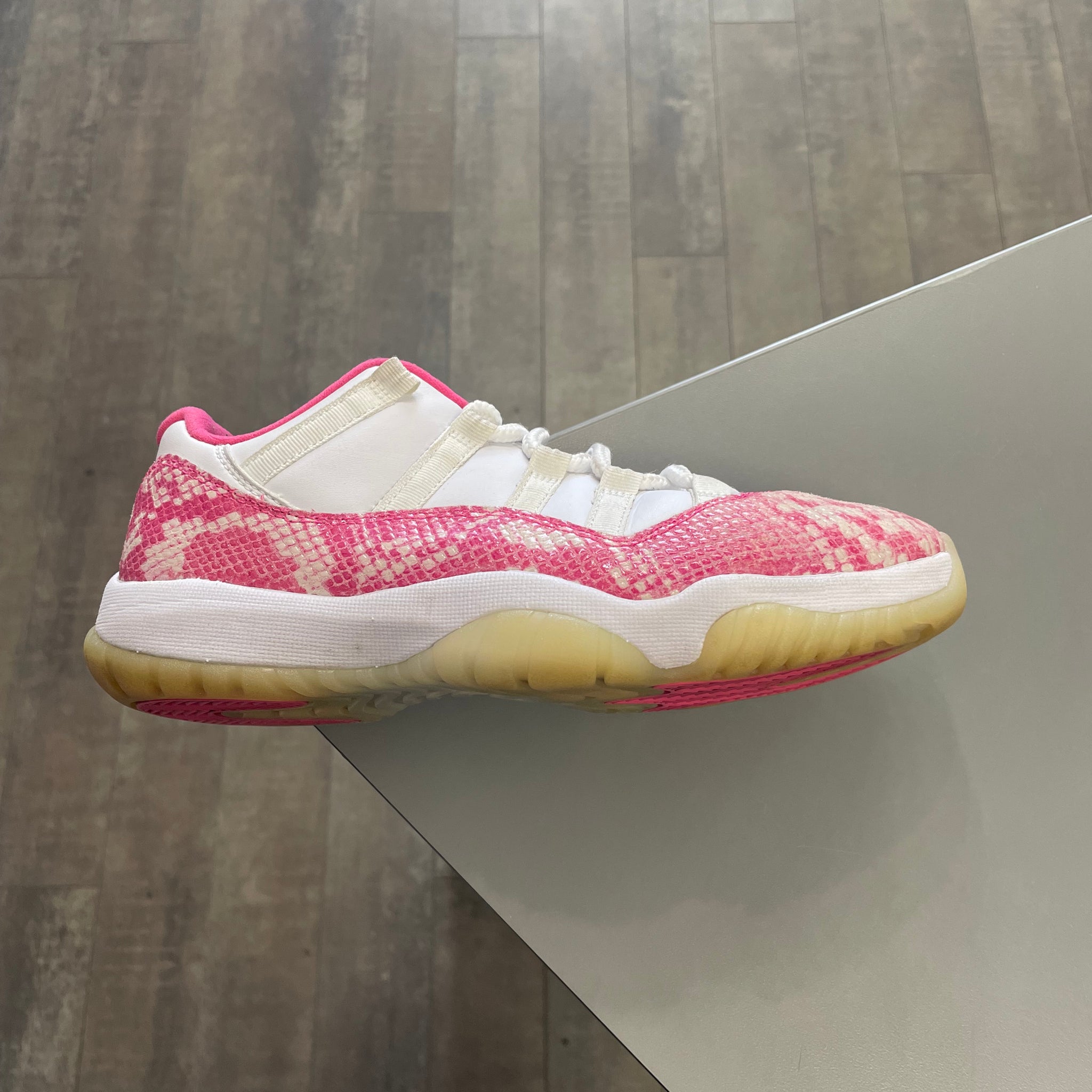 Jordan 11 Low Pink Snakeskin