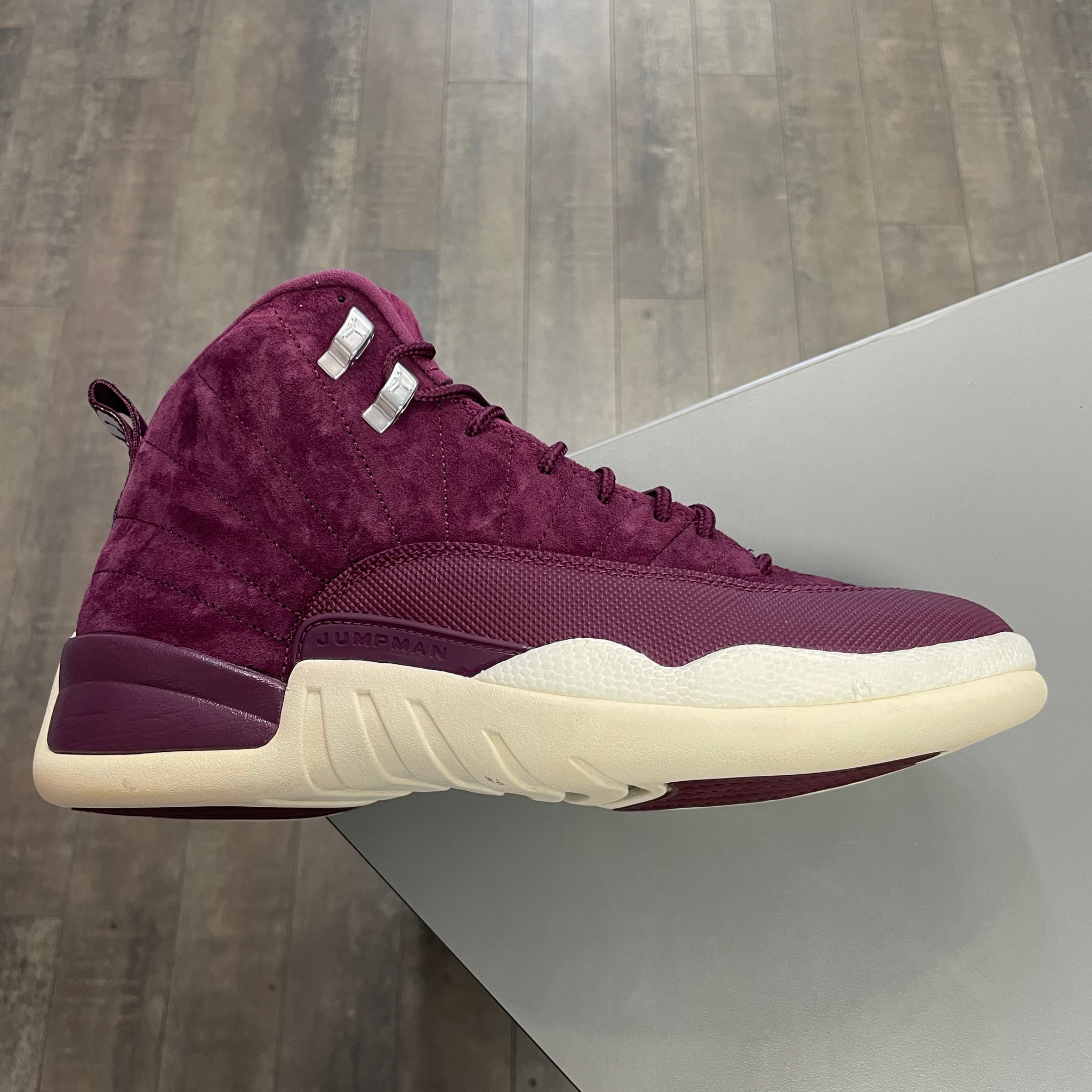 Air Jordan 12 Bordeaux