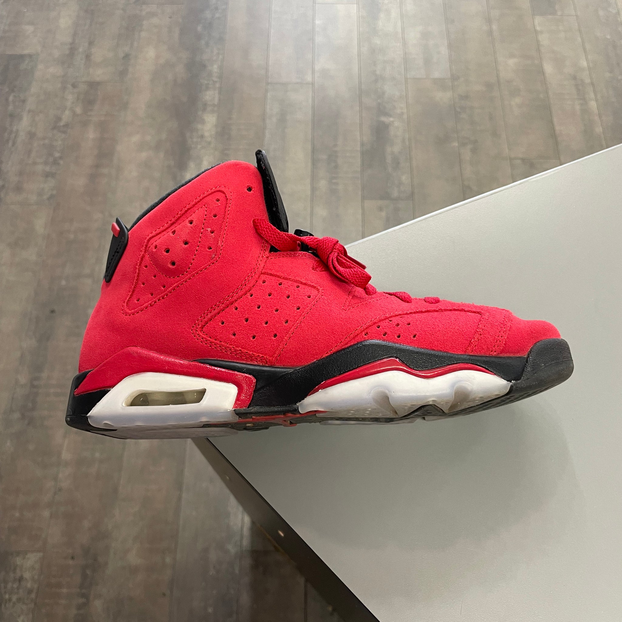 Jordan 6 Toro Bravo