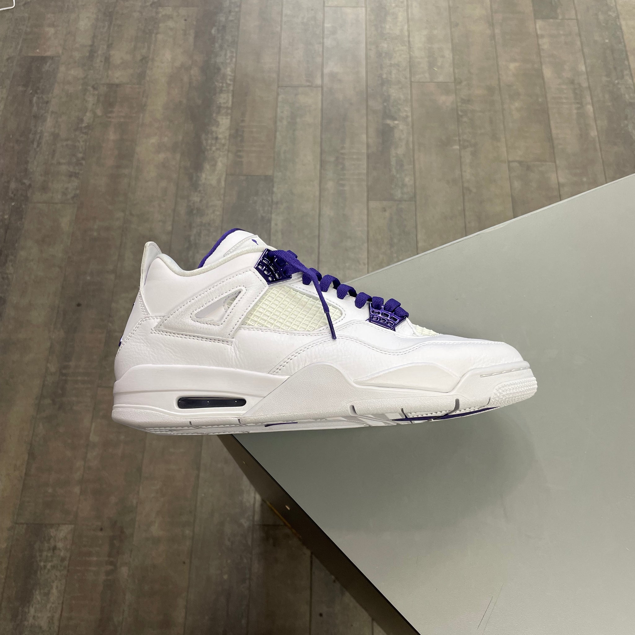 Jordan 4 Metallic Purple