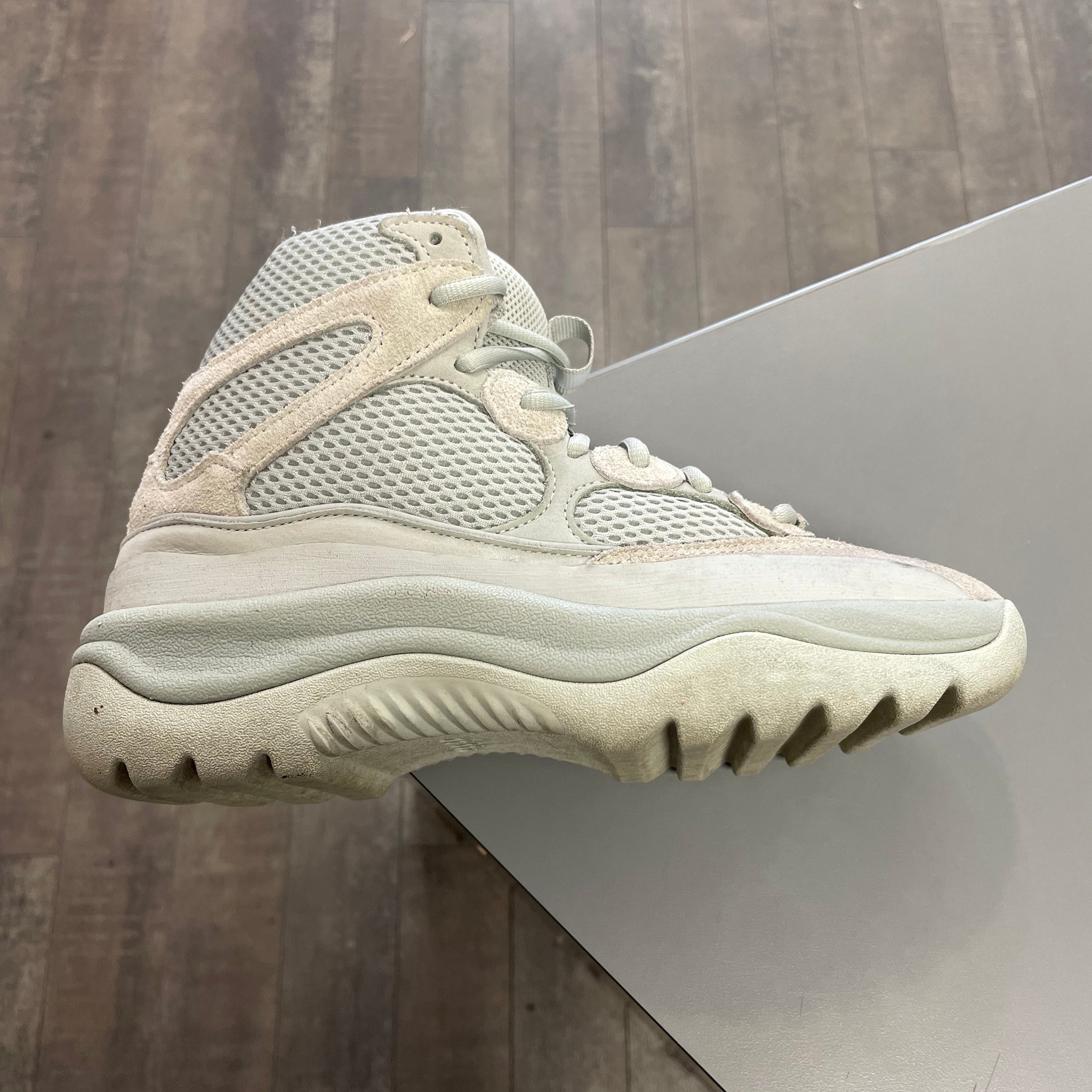 Yeezy DSRT Boot Salt