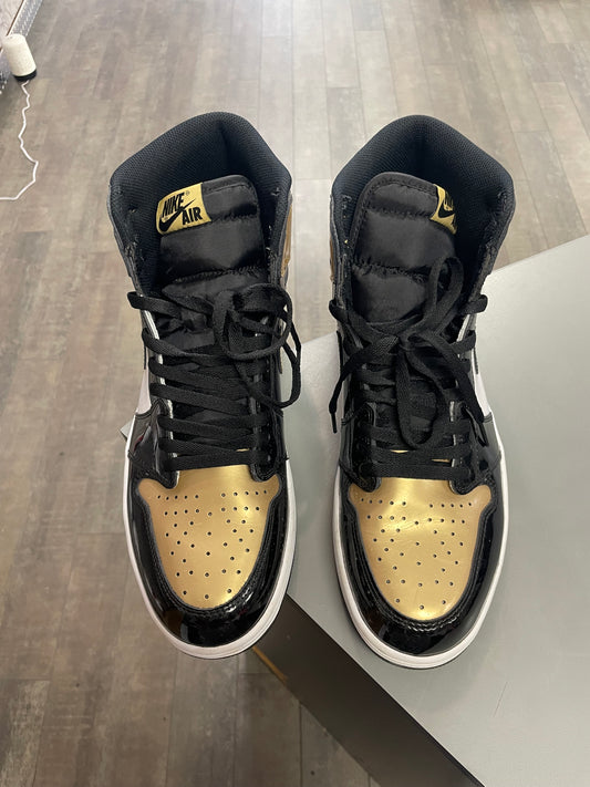 Jordan 1 Gold Toe