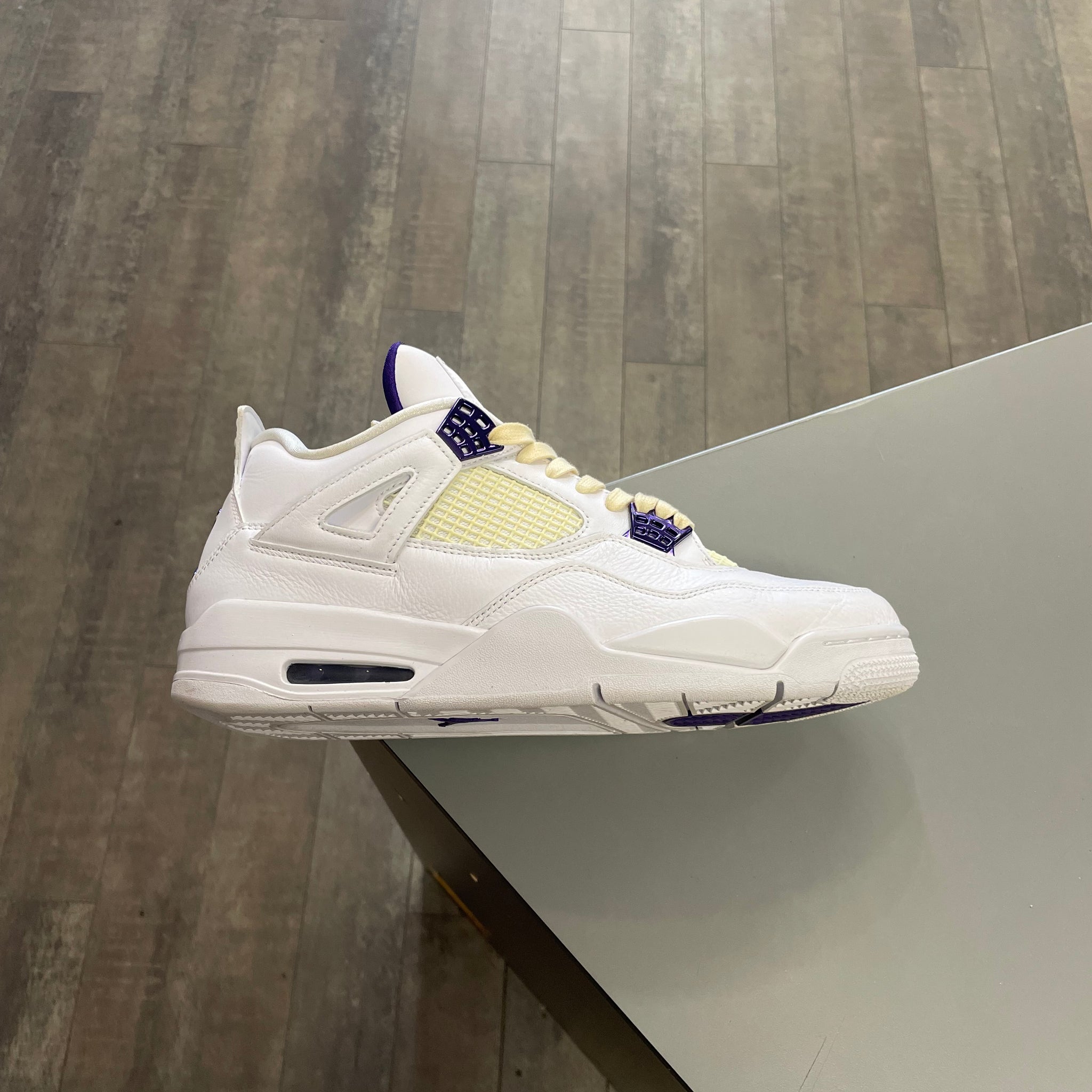 Jordan 4 Metallic Purple