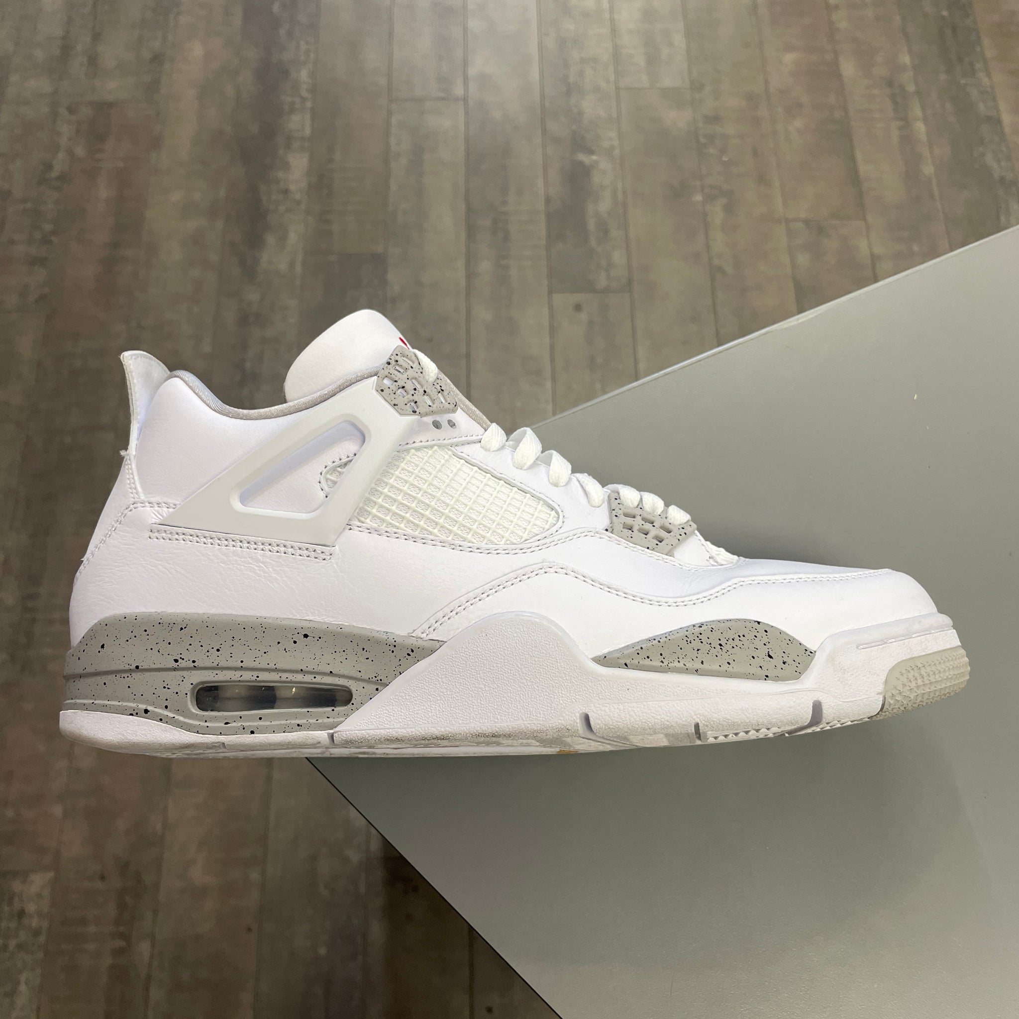 Air Jordan 4 White Oreo