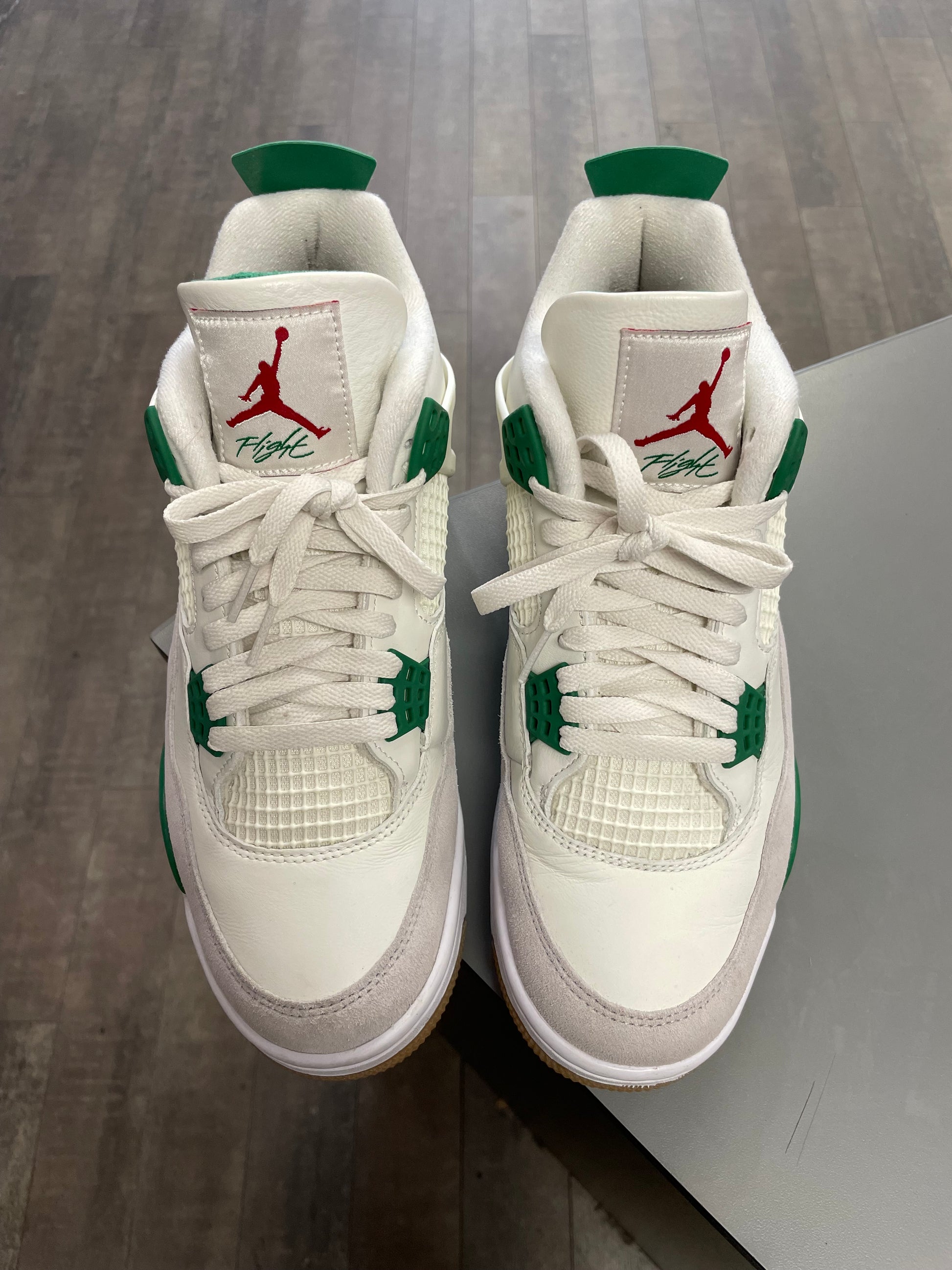 Jordan 4 SB Pine Green