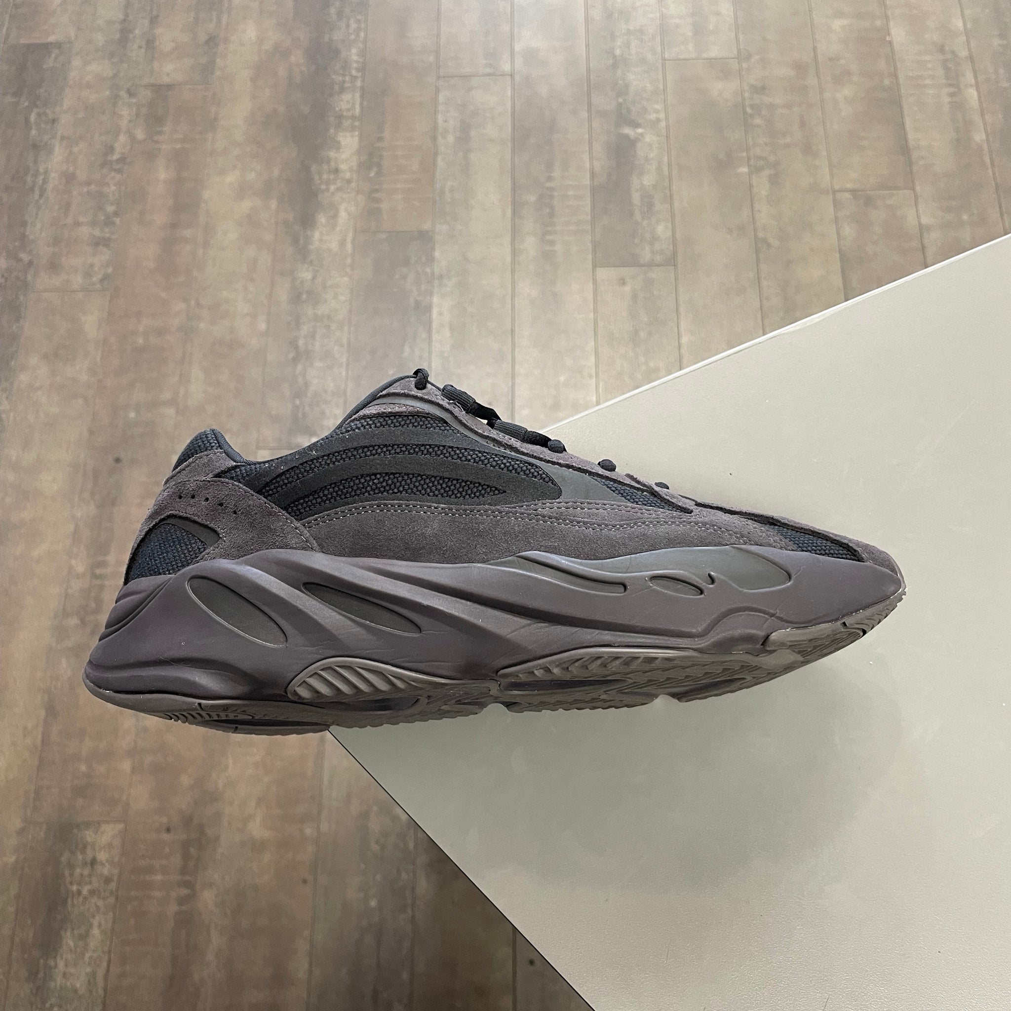 Yeezy 700 V2 Vanta