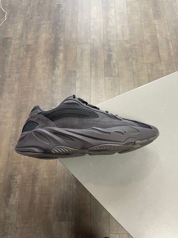 Yeezy 700 V2 Vanta