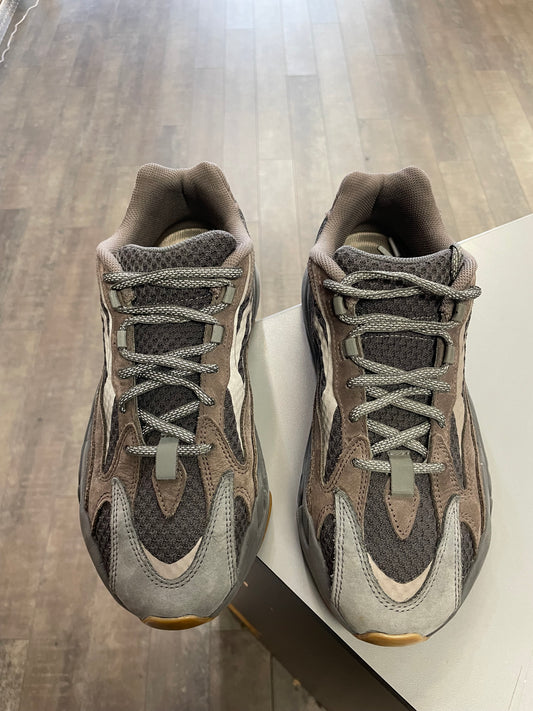 Yeezy 700 V2 Geode