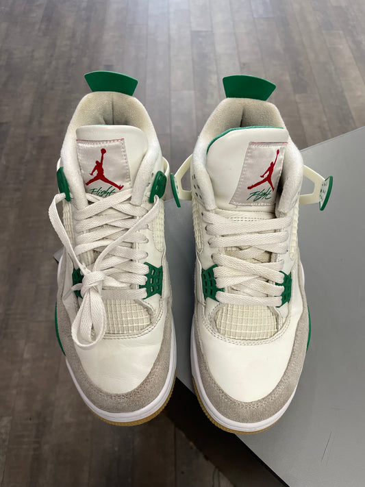 Jordan 4 SB Pine Green