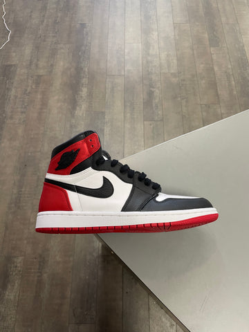 Jordan 1 Satin Black Toe