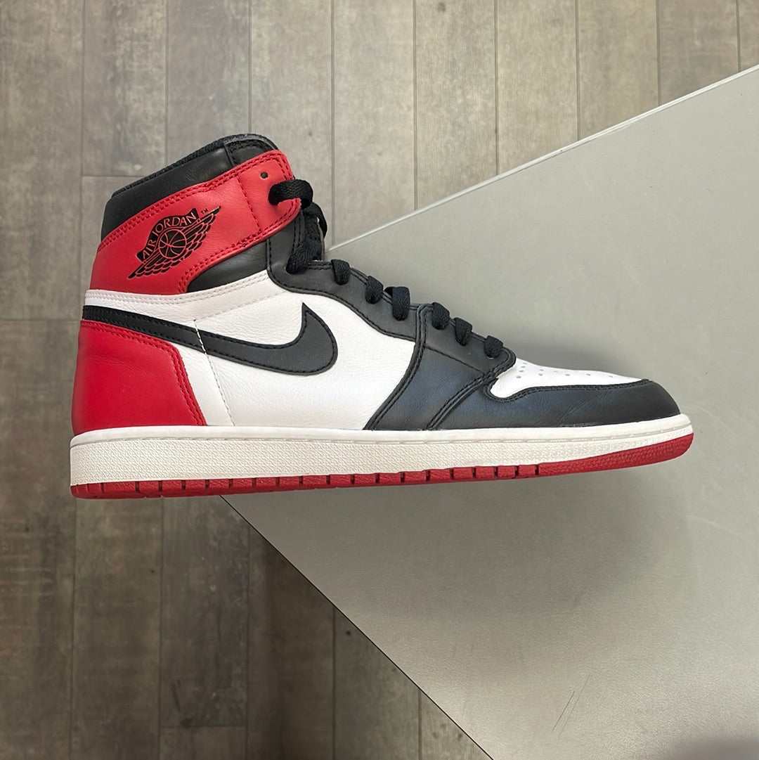 Air Jordan 1 Black Toe 2016