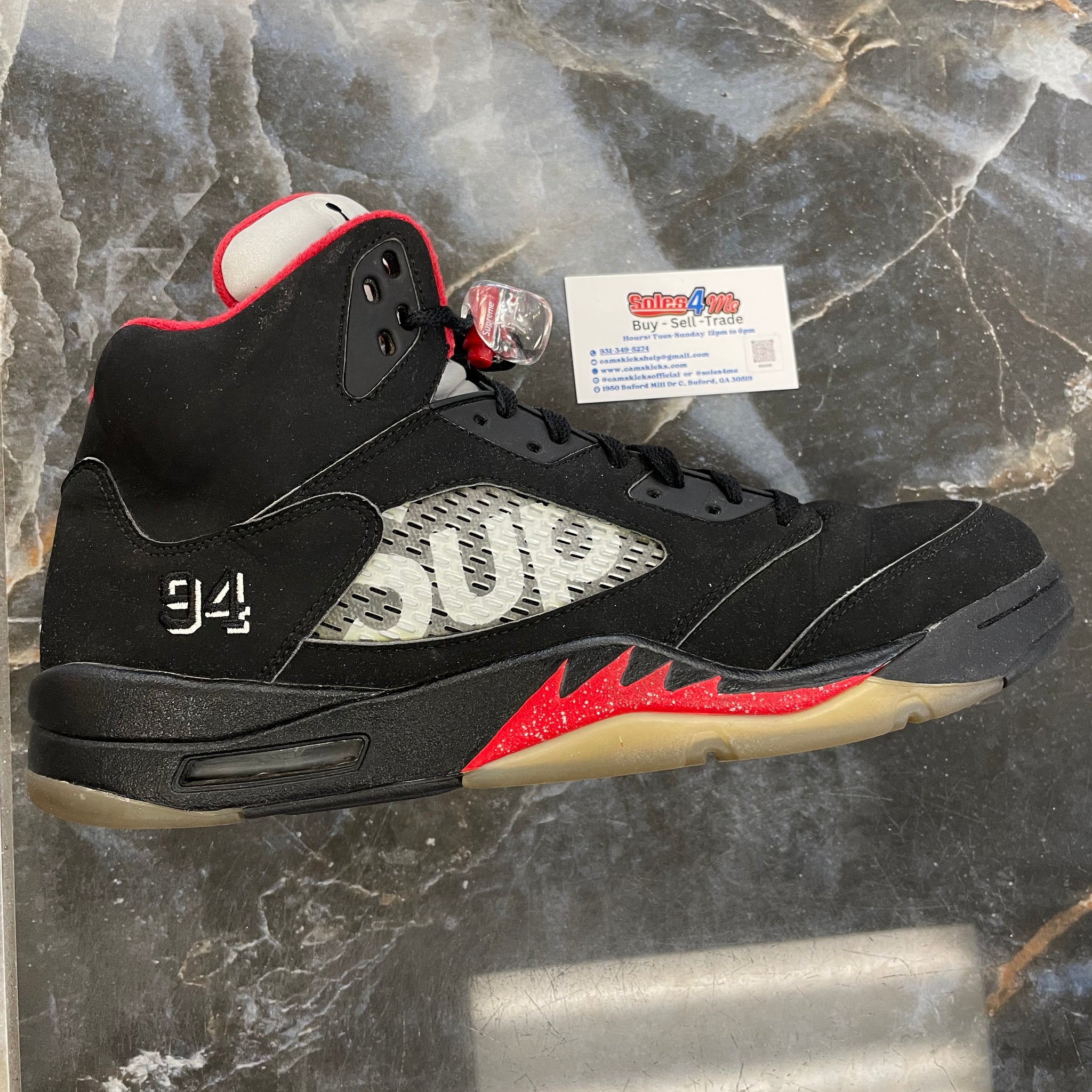 Jordan 5 ‘Supreme Black’ • Pre-Owned