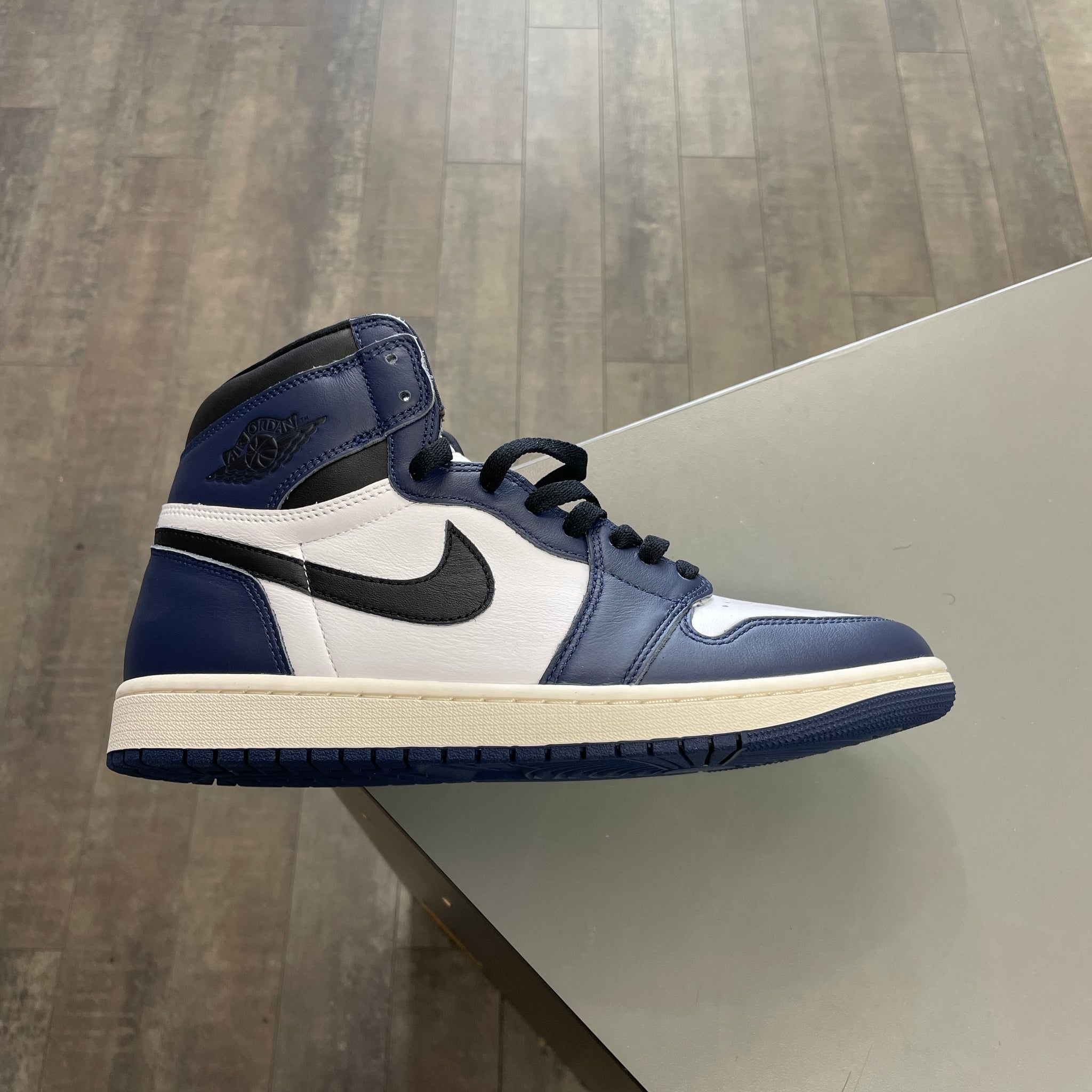 Jordan 1 Midnight Navy