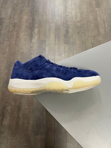 Jordan 11 Low JETER