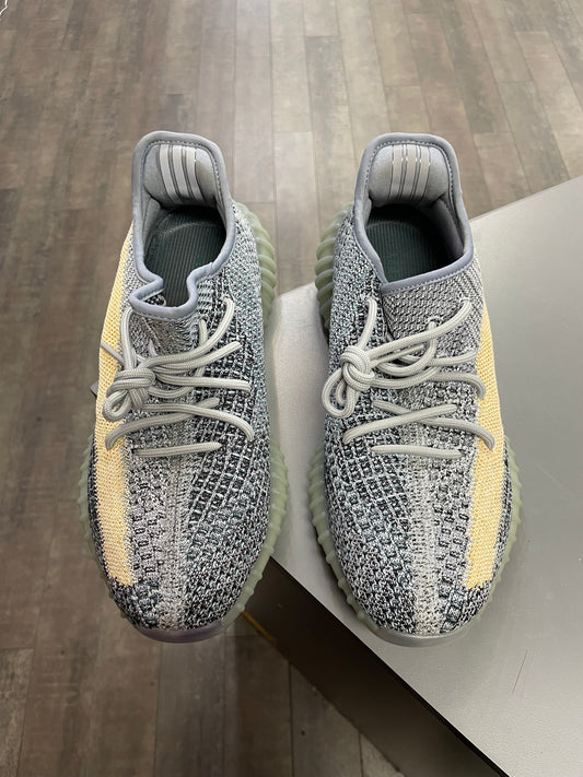 Yeezy 350 V2 Ash Blue