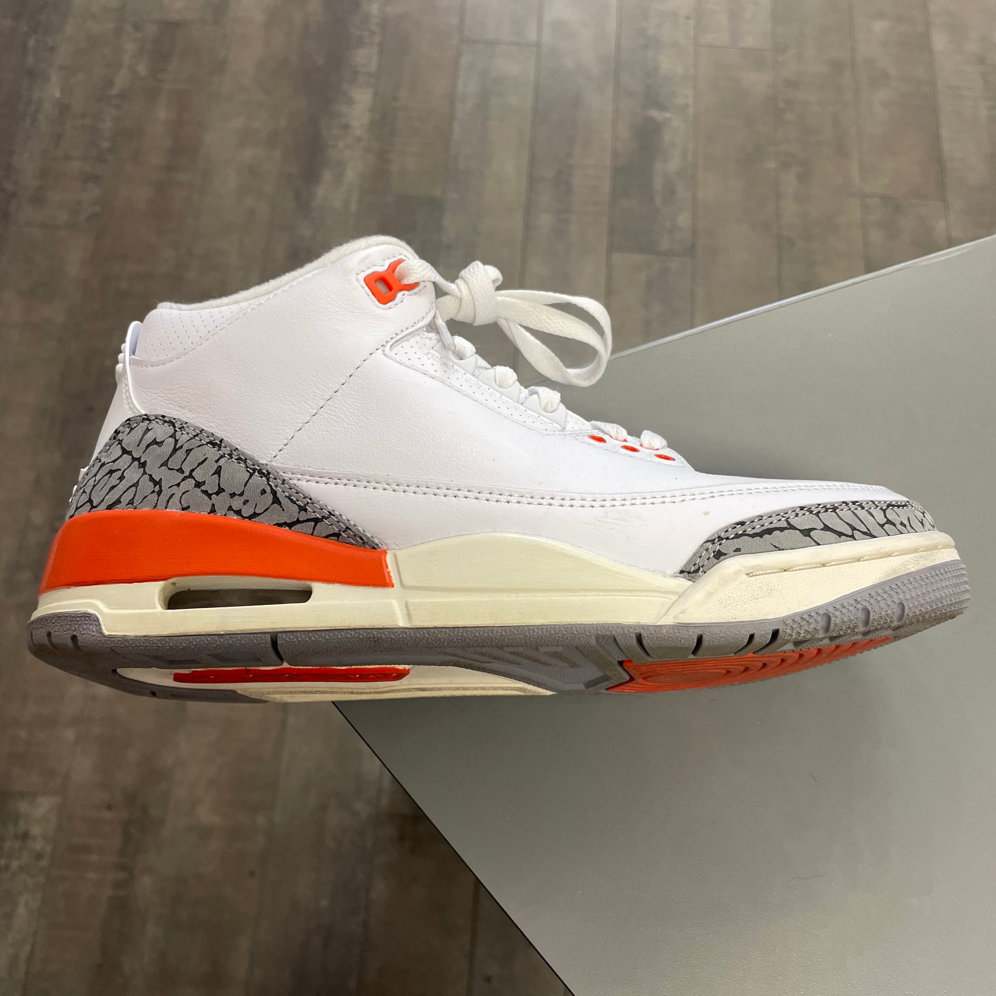 Jordan 3 Georgia Peach