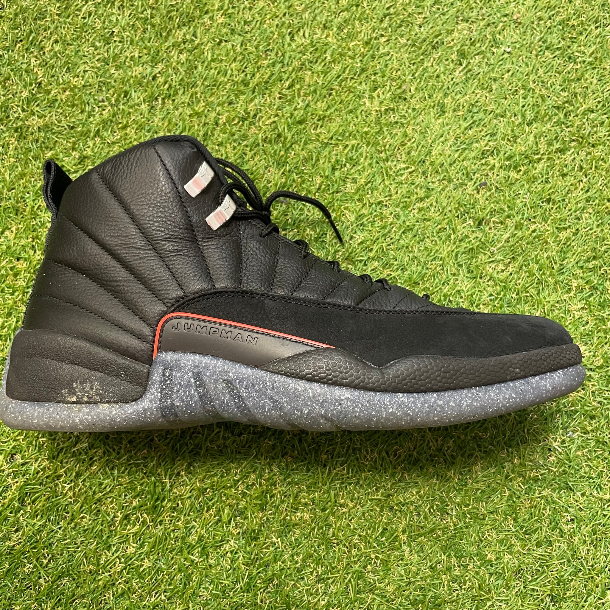 PREOWNED AIR JORDAN 12 UTILITY 'GRIND'