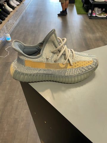 Yeezy 350 V2 Israfil (Missing Insoles.)