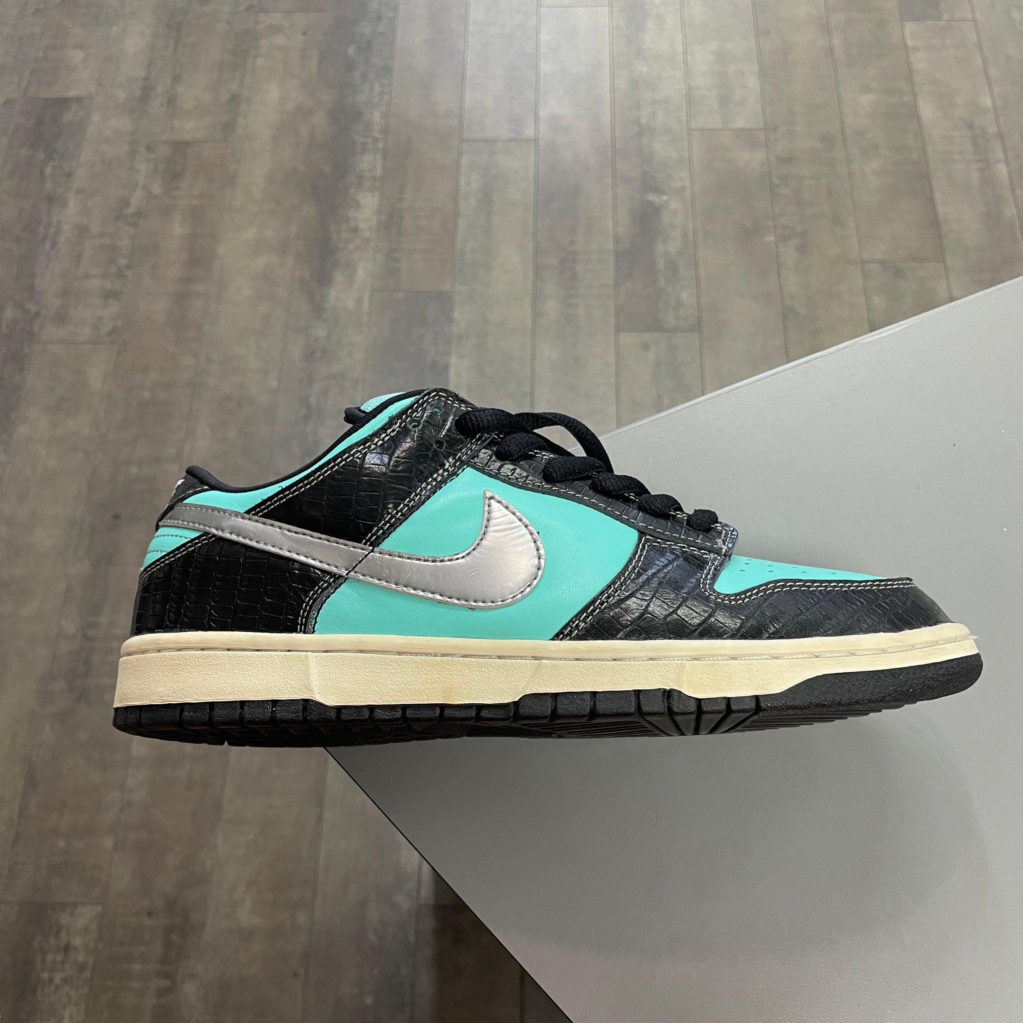 Nike Dunk Low Sb Tiffany 2005 OG Diamond Supply Co.