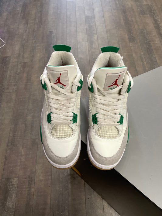 Air Jordan 4 SB Pine Green