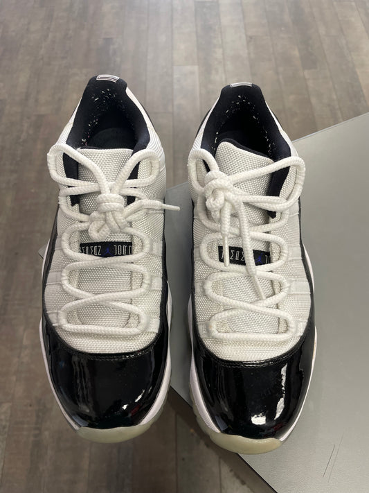 Jordan 11 Low Concord
