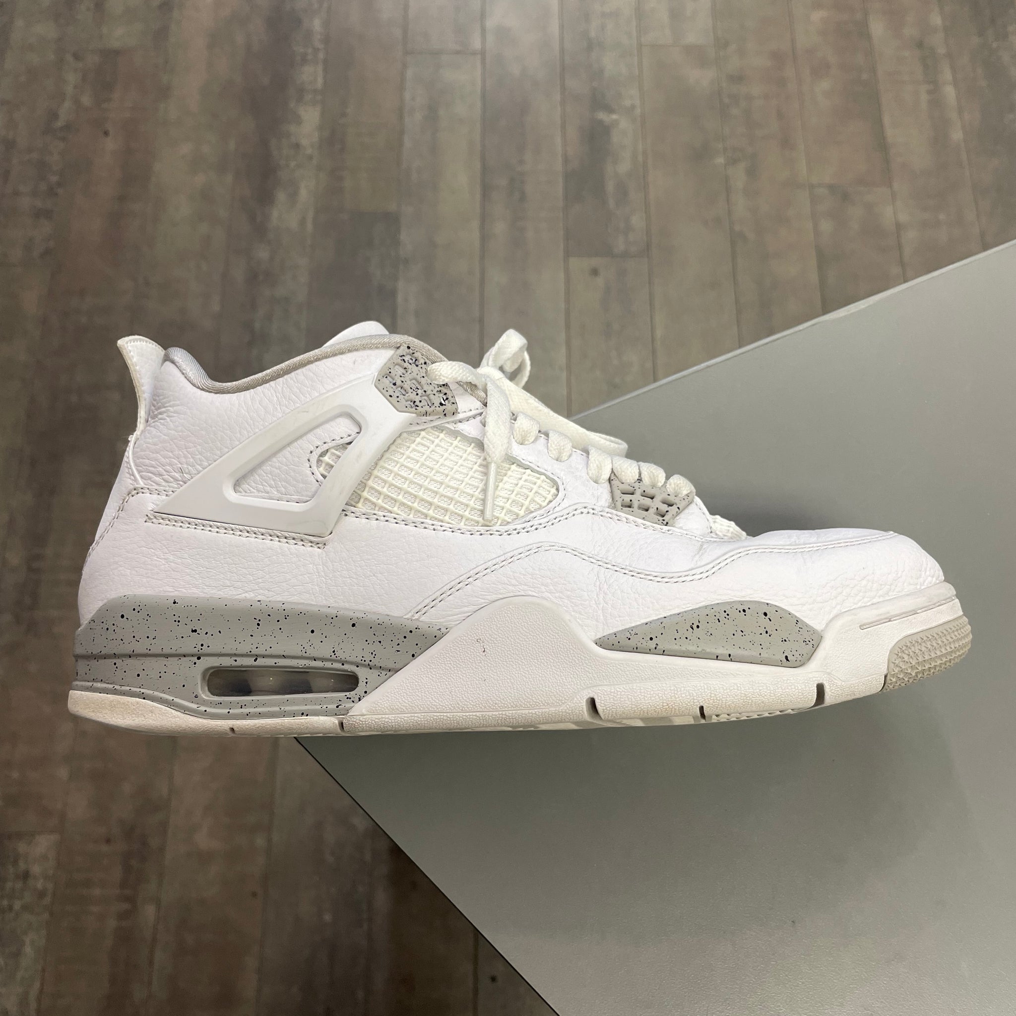 Air Jordan 4 White Oreo