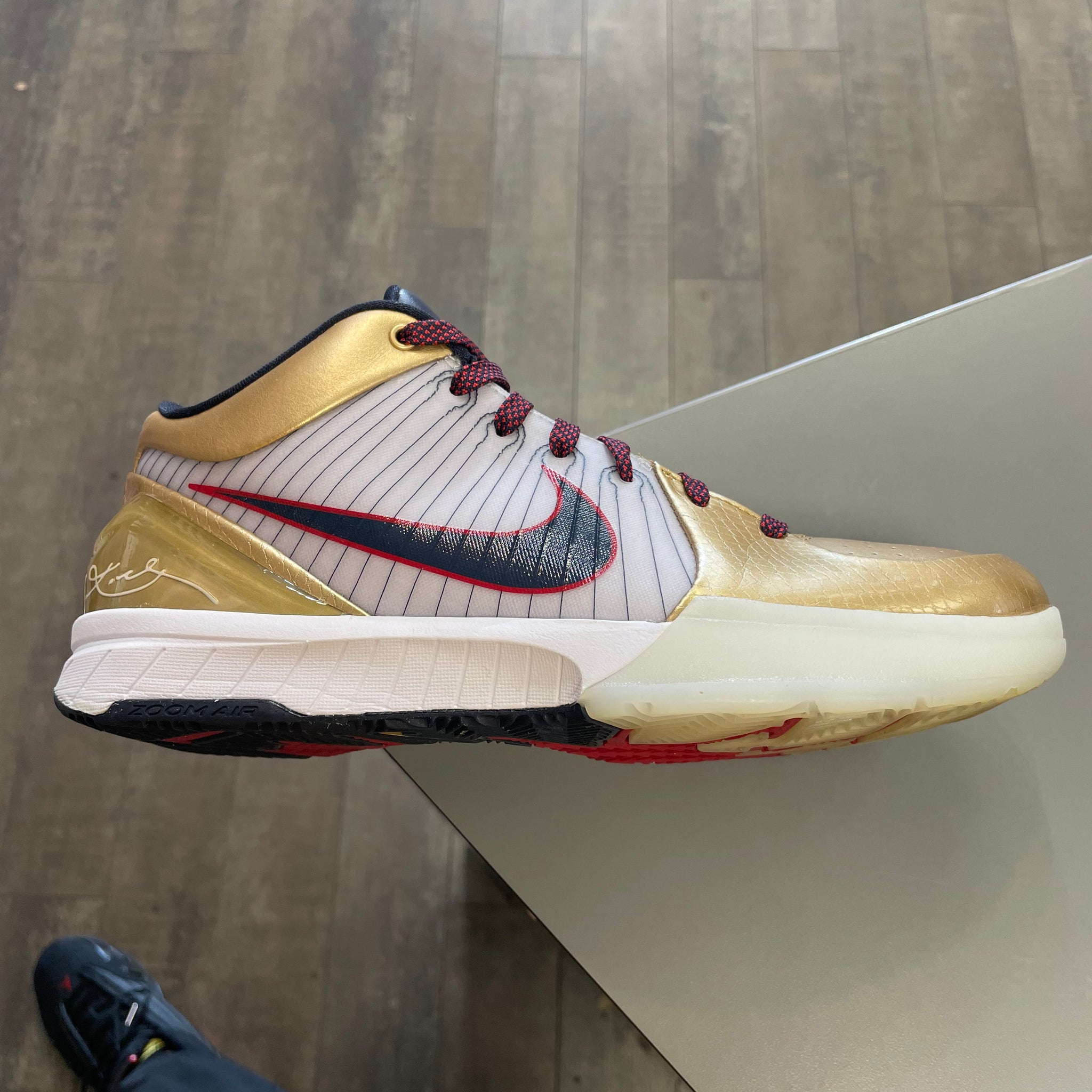 Nike Kobe 4 Protro Gold Medal