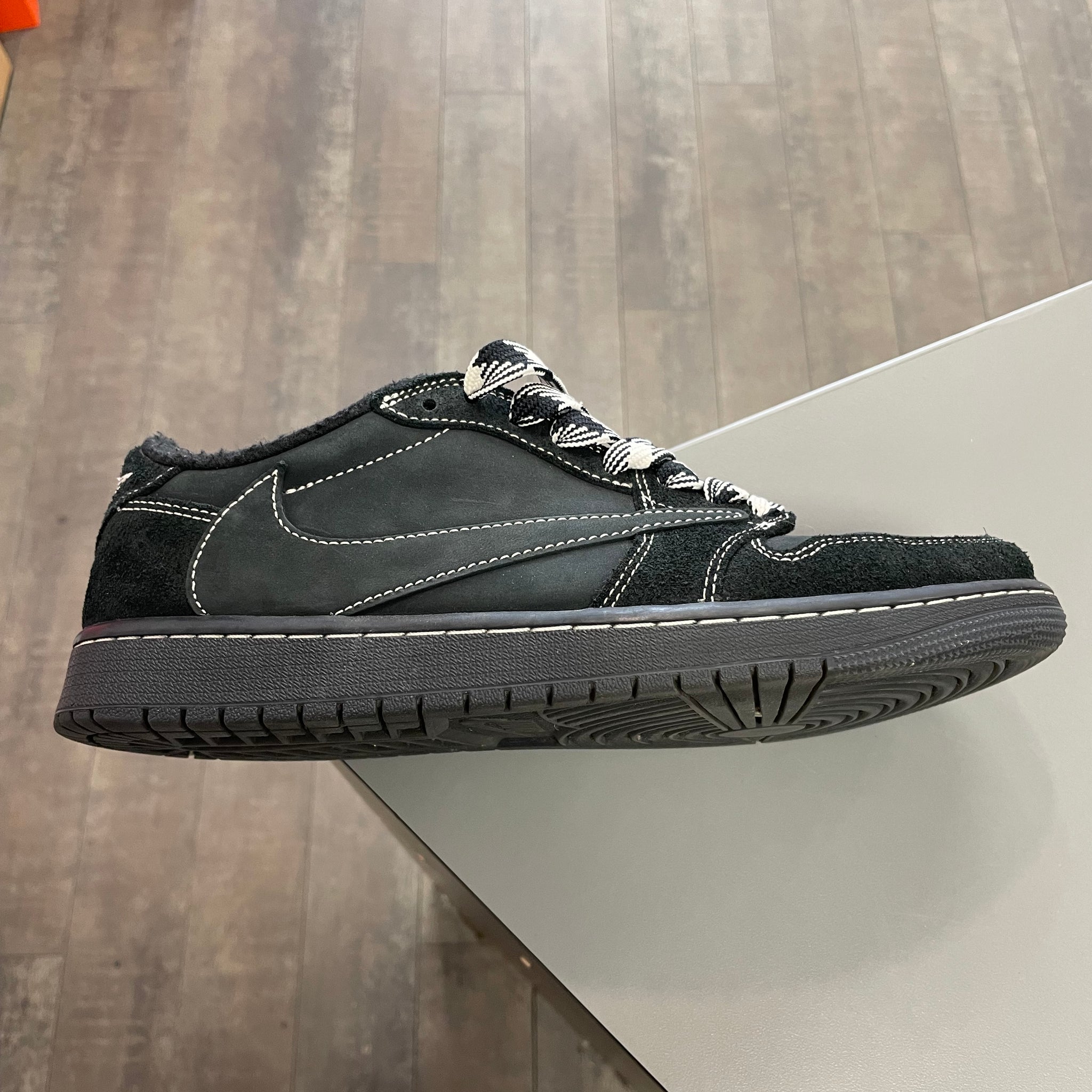 Jordan 1 Low Travis Scott Phantom