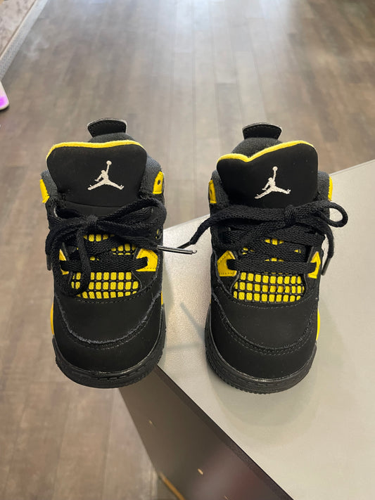 Air Jordan 4 Thunder (2023)