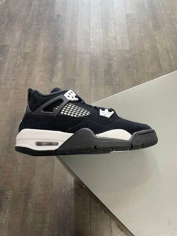 Jordan 4 White Thunder