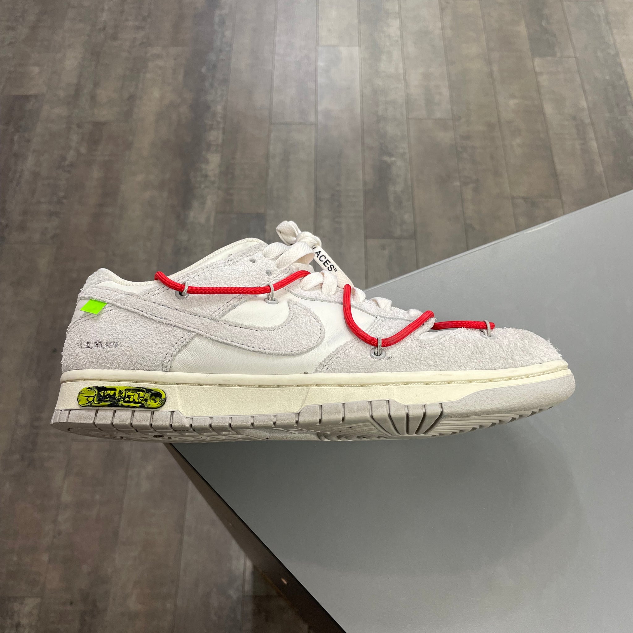 Nike Dunk Low Off-White Lot 17