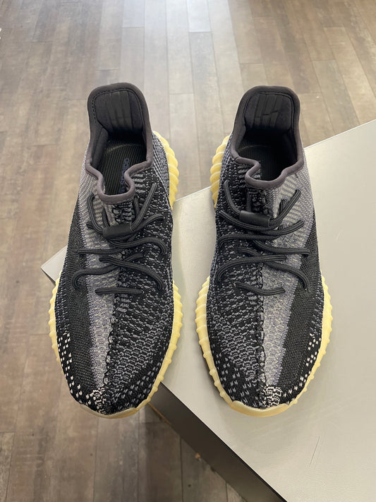 Yeezy 350 V2 Carbon