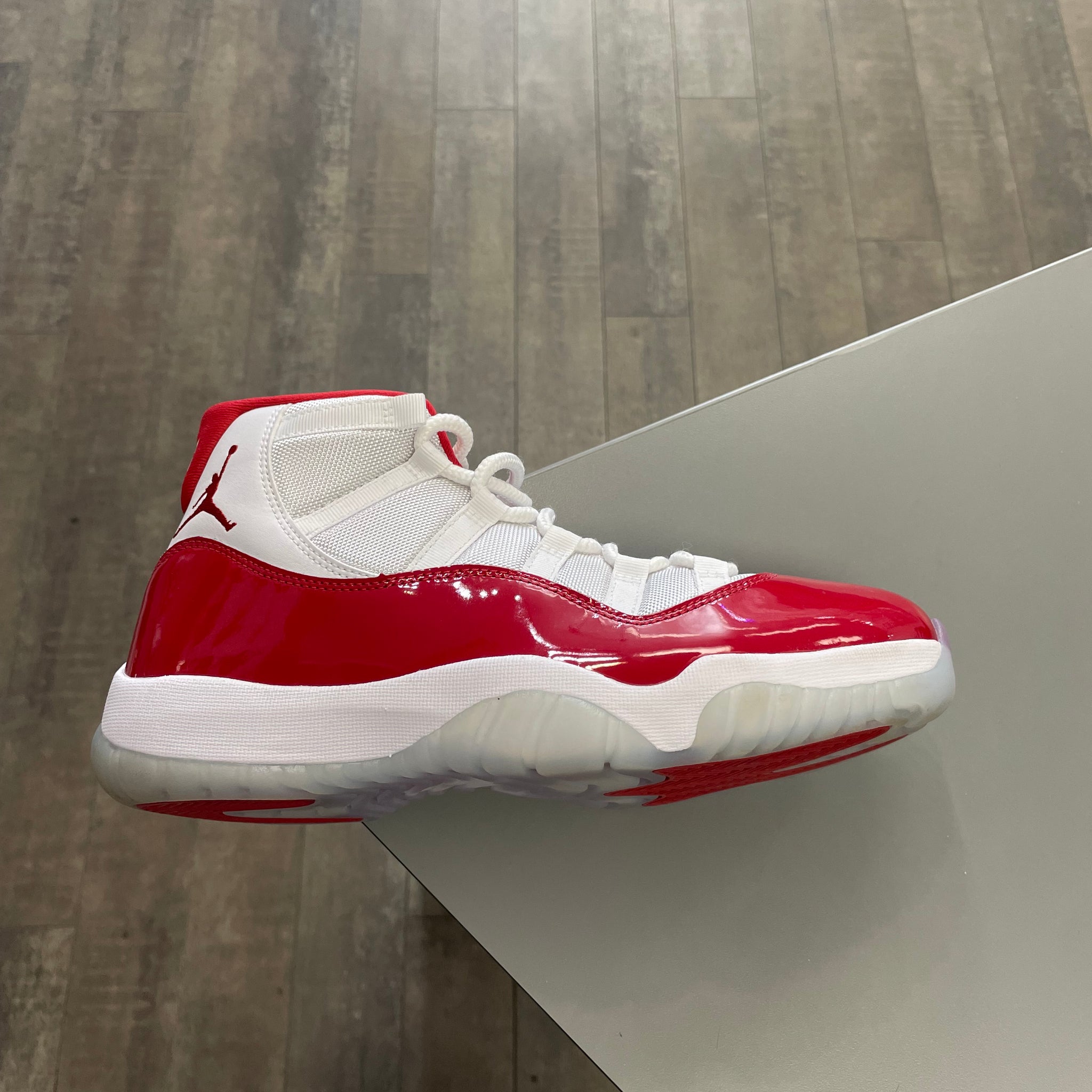 Jordan 11 Cherry