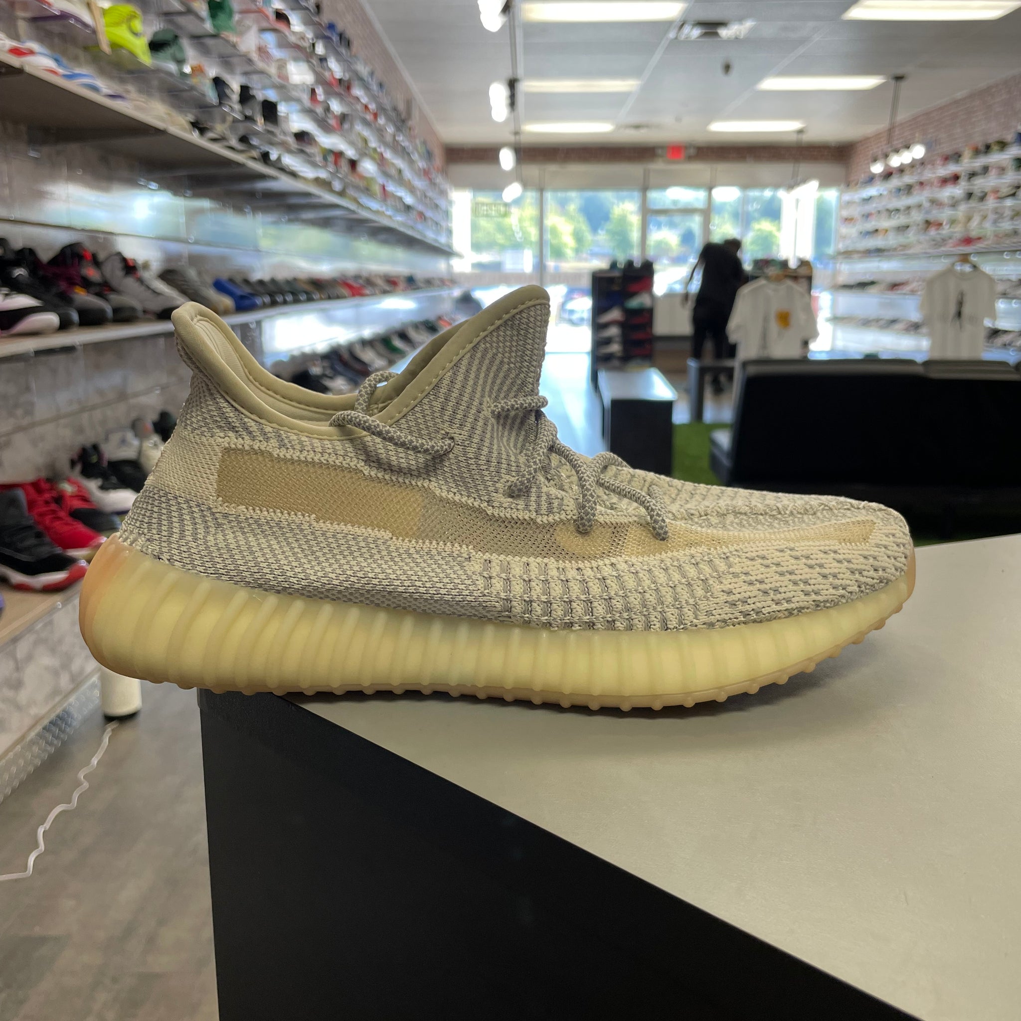 Yeezy 350 V2 Lundmark (Non Reflective)