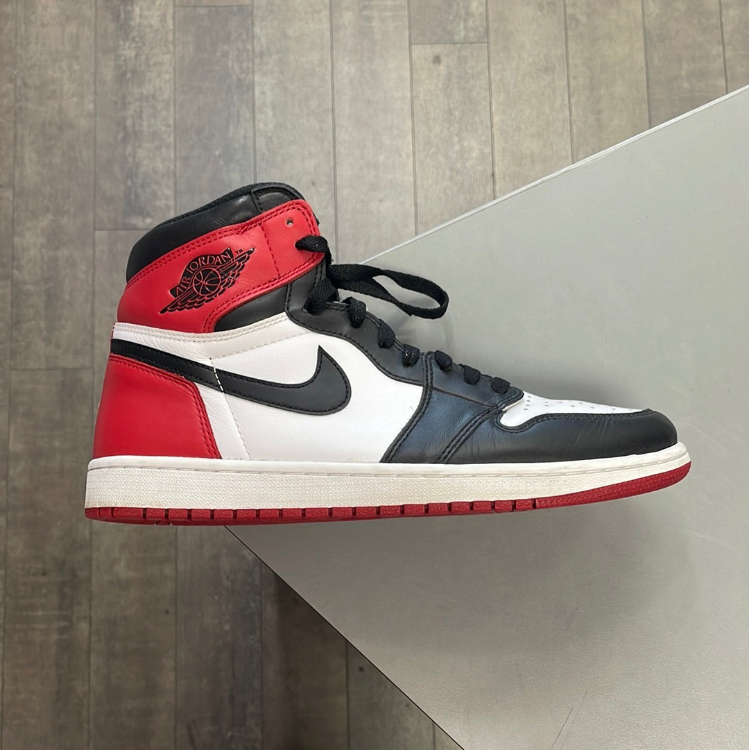 Air Jordan 1 Black Toe 2016