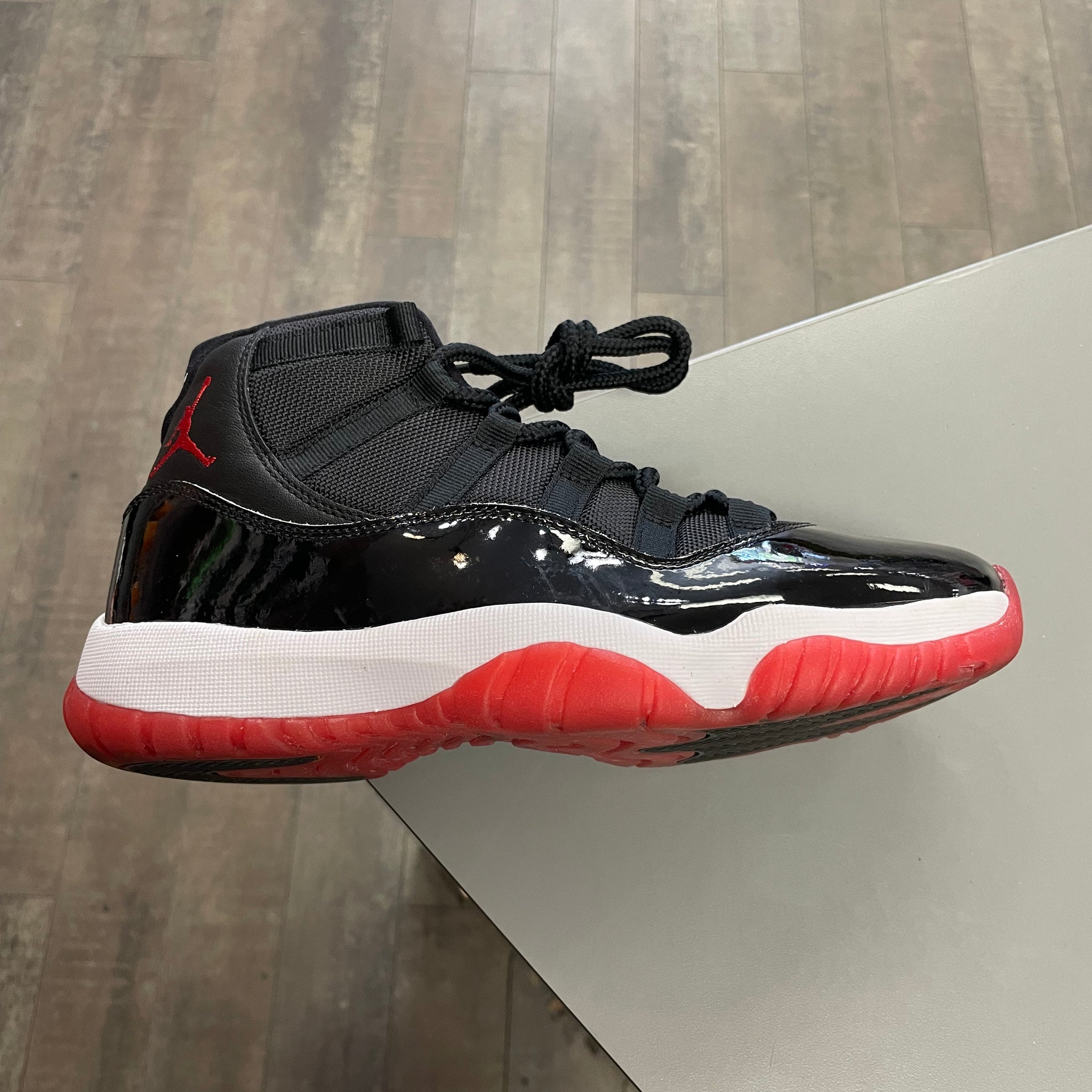 Jordan 11 Bred 2019